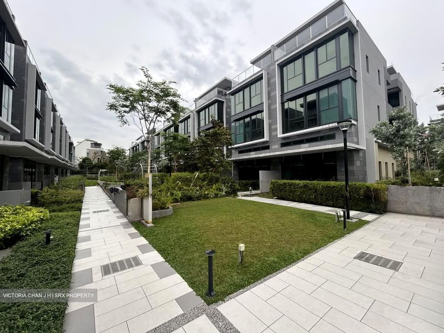 Belgravia Ace (D28), Terrace #574554591